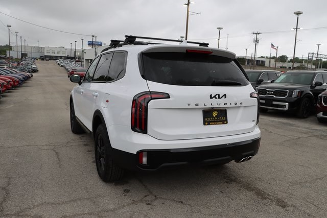 Vehicle image 7 of 21
