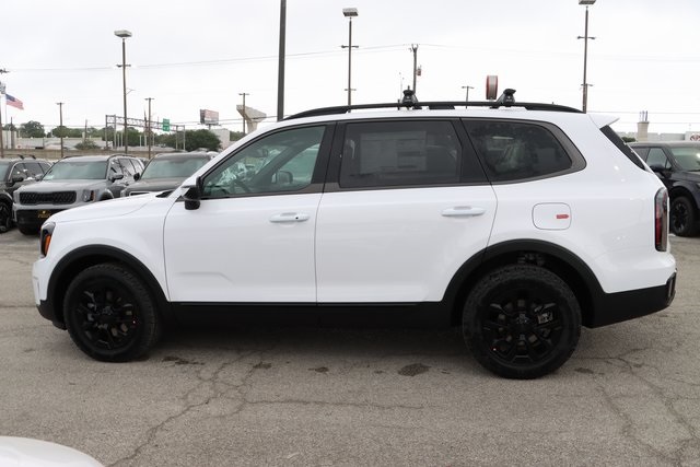 Vehicle image 8 of 21