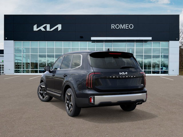 Vehicle image 10 of 27