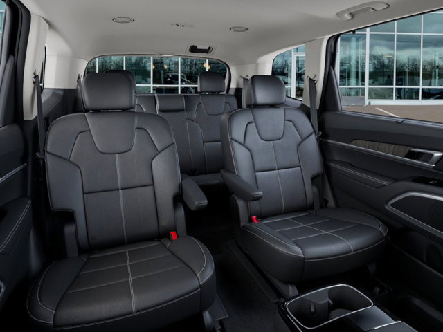 Vehicle image 17 of 27