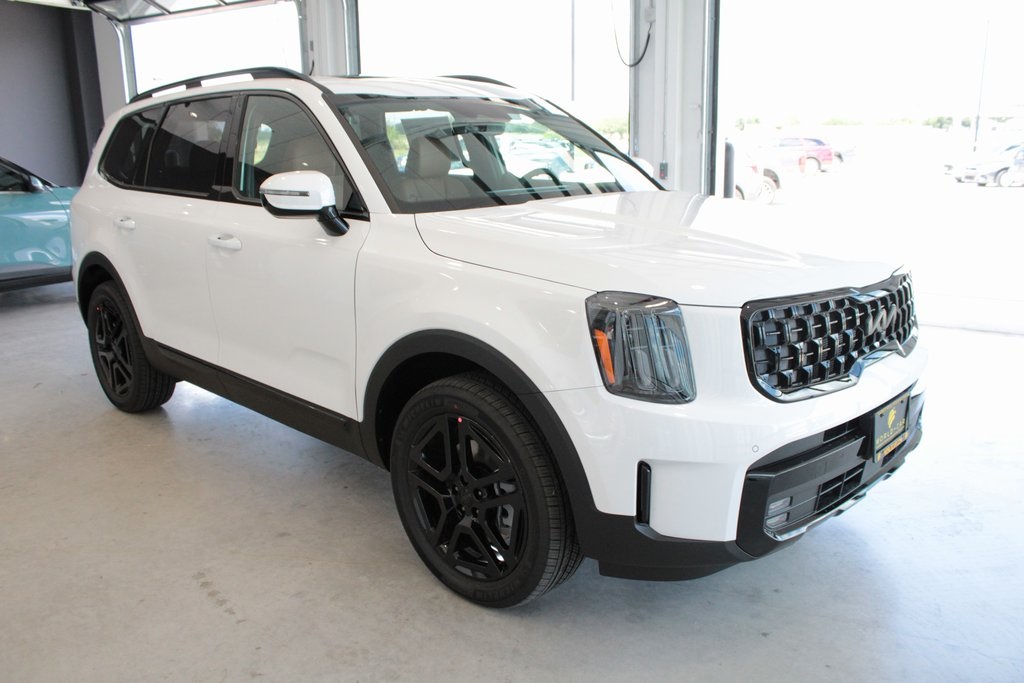 Vehicle image 3 of 29