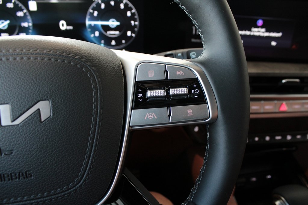 Vehicle image 22 of 29
