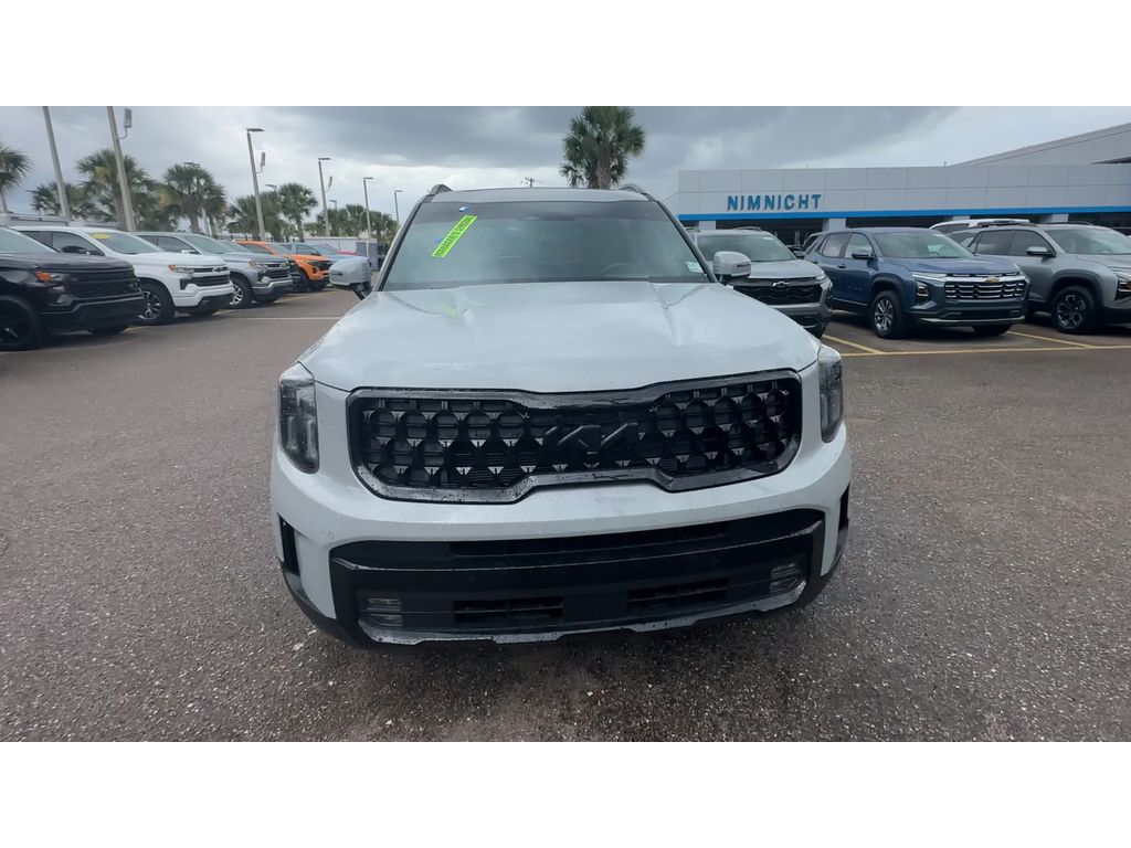 Vehicle image 4 of 33
