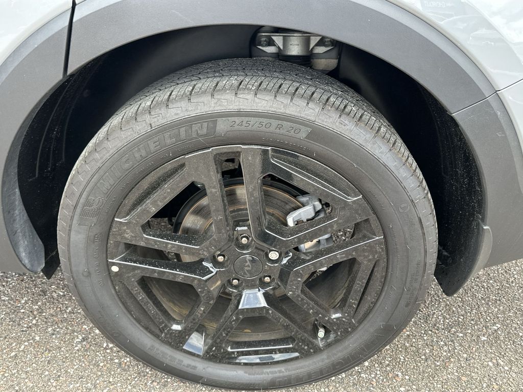 Vehicle image 33 of 33
