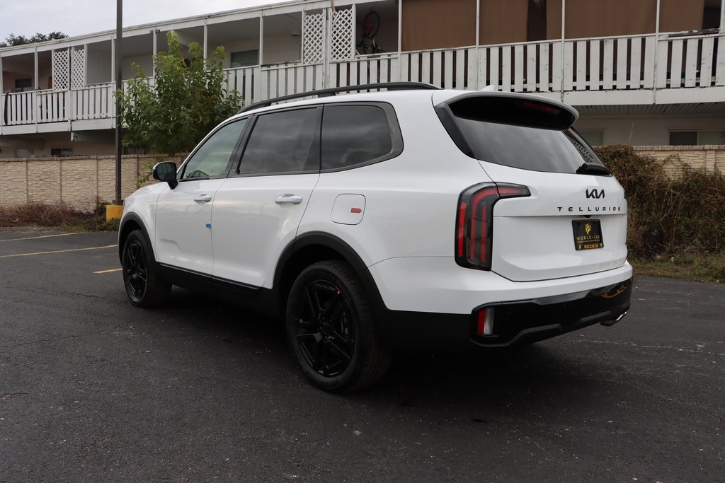 Vehicle image 5 of 24