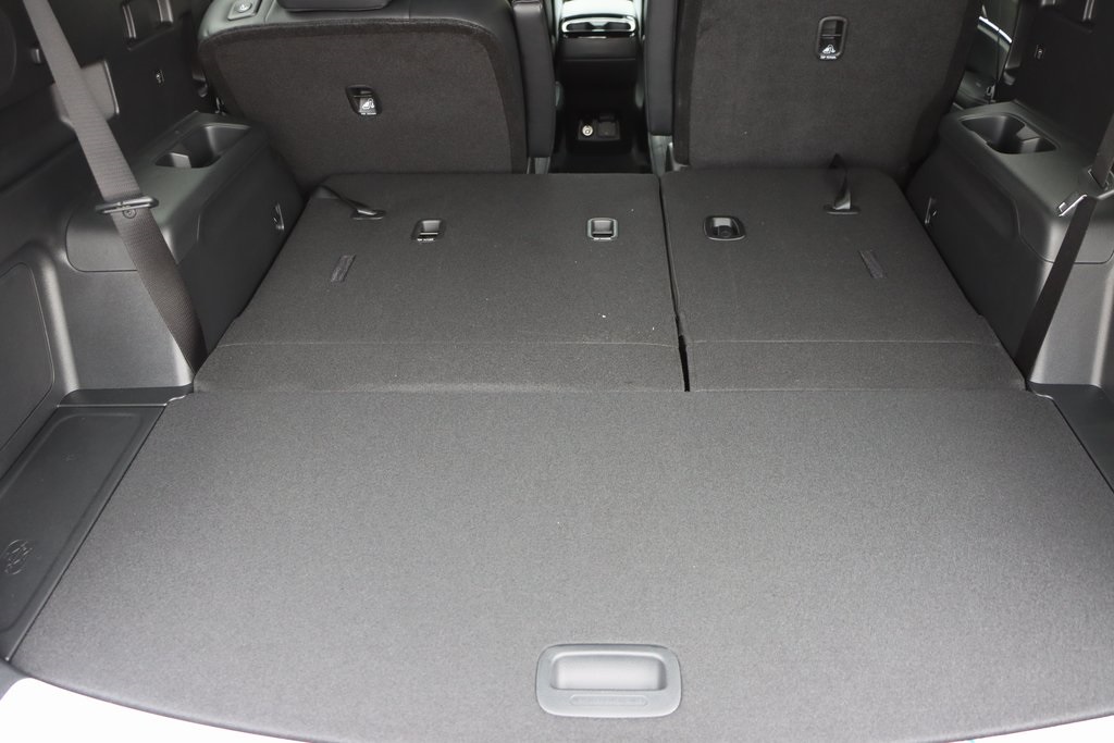 Vehicle image 10 of 24