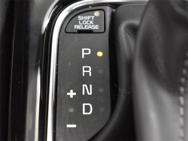 Vehicle image 40 of 52