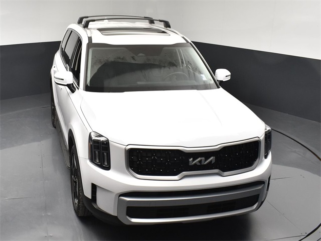 Vehicle image 7 of 52