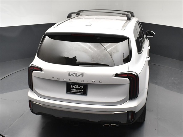 Vehicle image 15 of 52