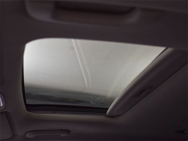 Vehicle image 51 of 52