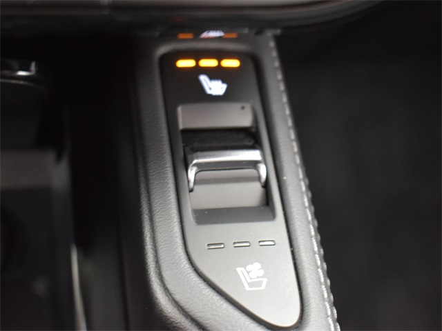 Vehicle image 39 of 52