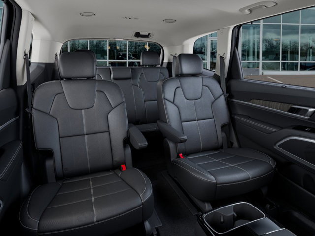 Vehicle image 17 of 27