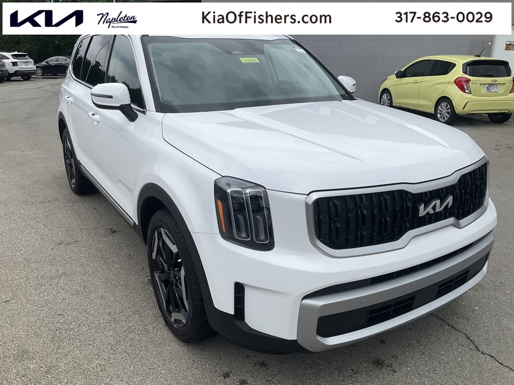 Vehicle image 3 of 34