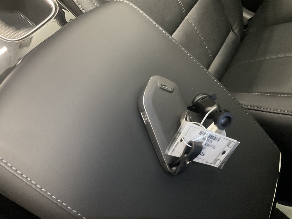 Vehicle image 28 of 34
