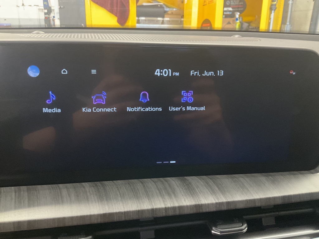 Vehicle image 19 of 34
