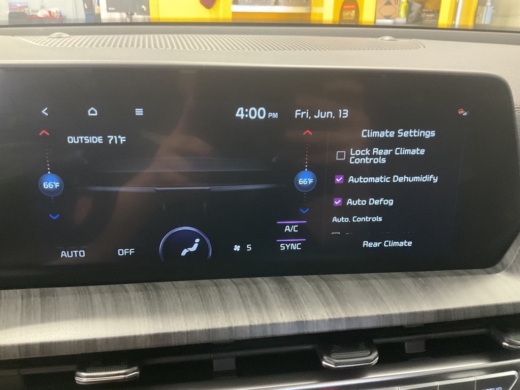 Vehicle image 16 of 34