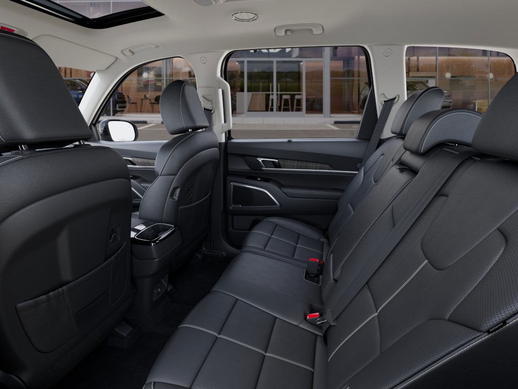 Vehicle image 19 of 27