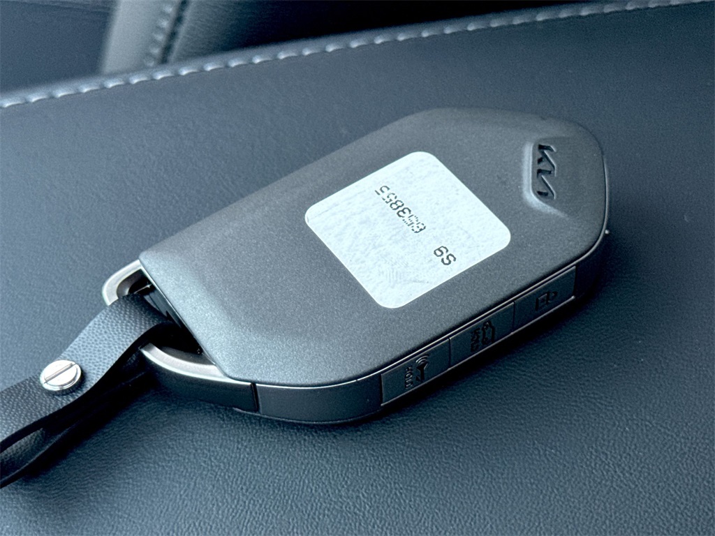 Vehicle image 26 of 31