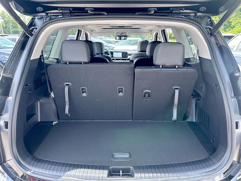 Vehicle image 11 of 31