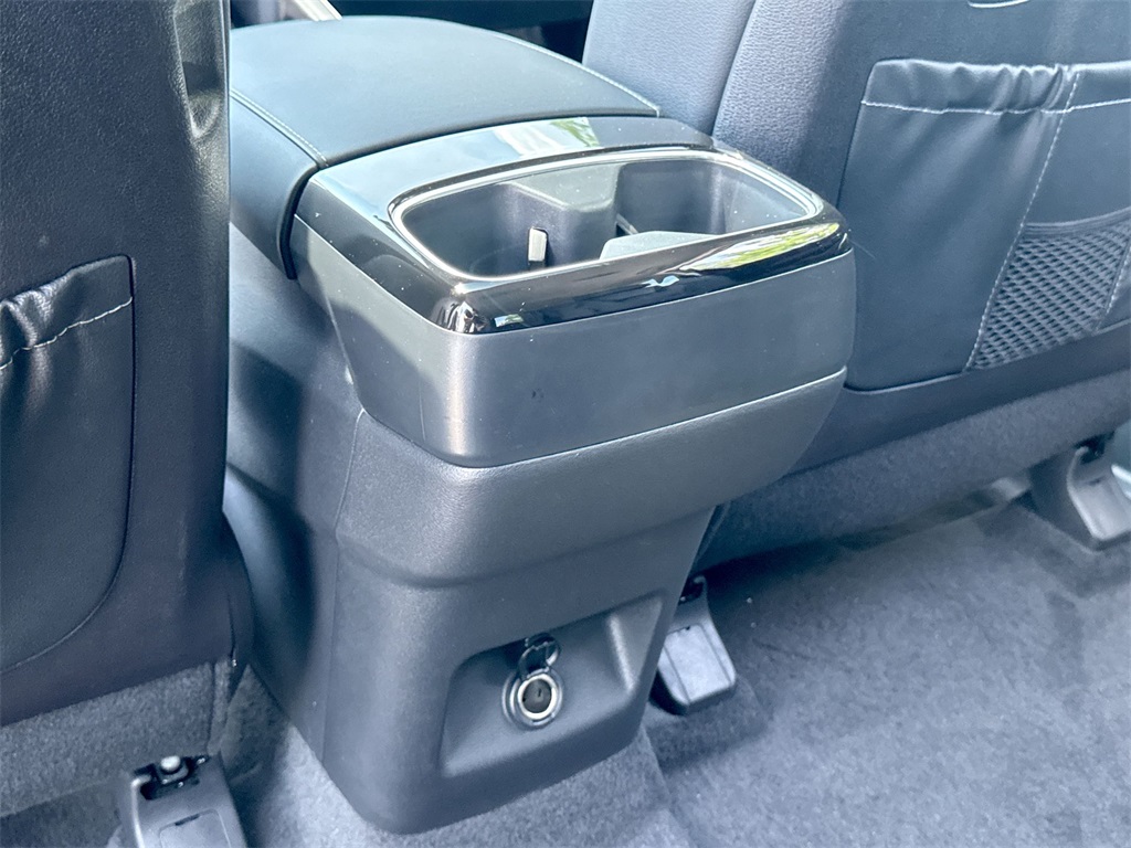 Vehicle image 29 of 31