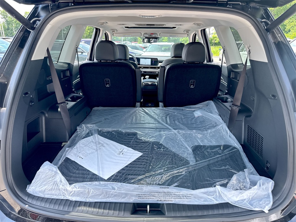 Vehicle image 10 of 31