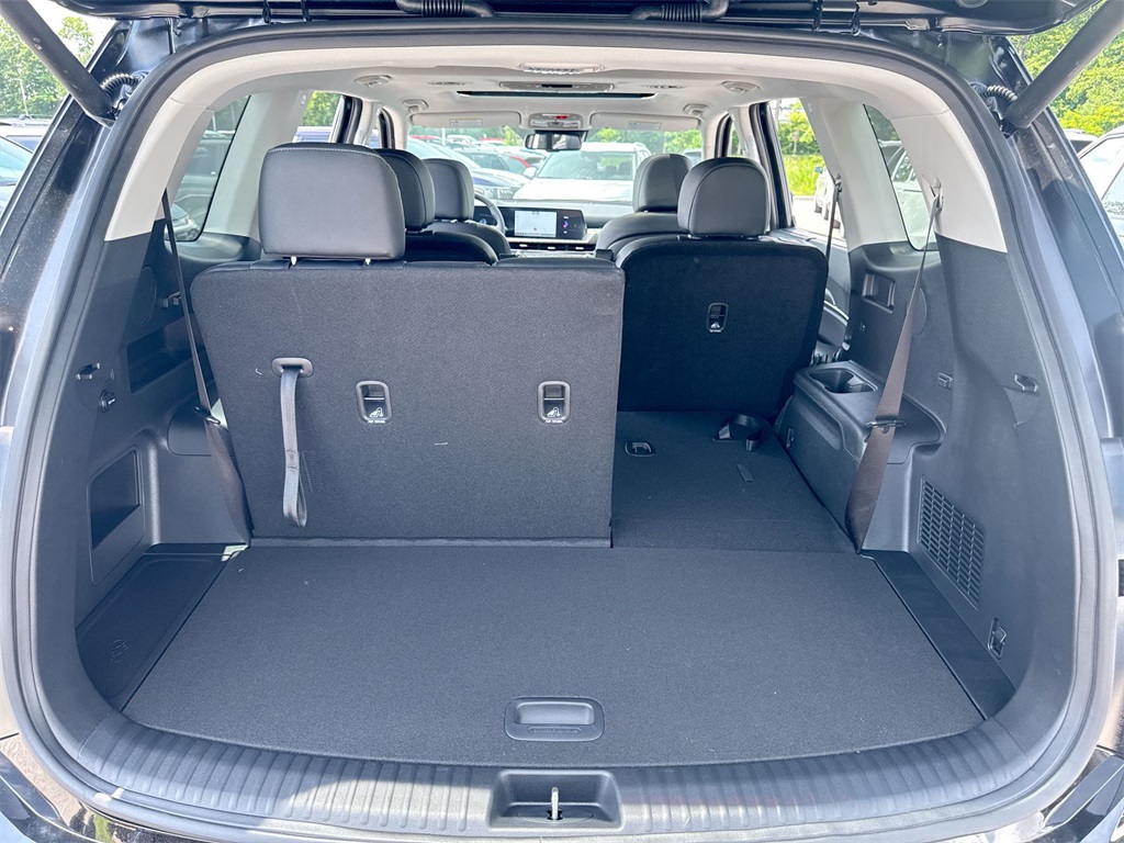 Vehicle image 9 of 31
