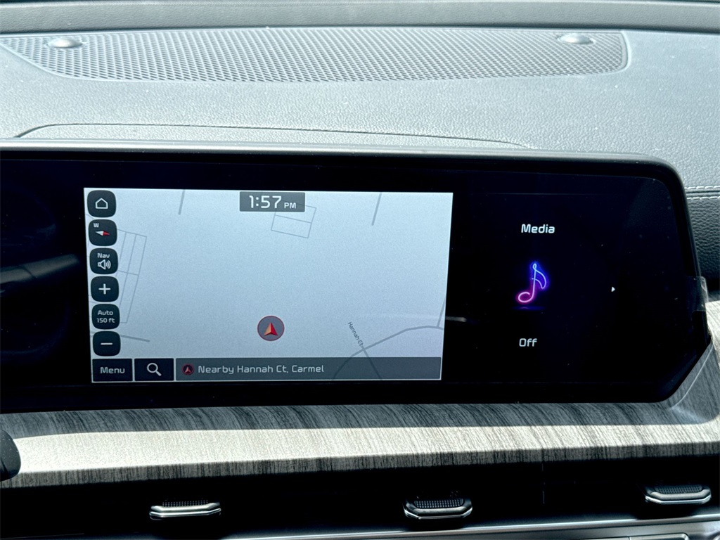 Vehicle image 21 of 31