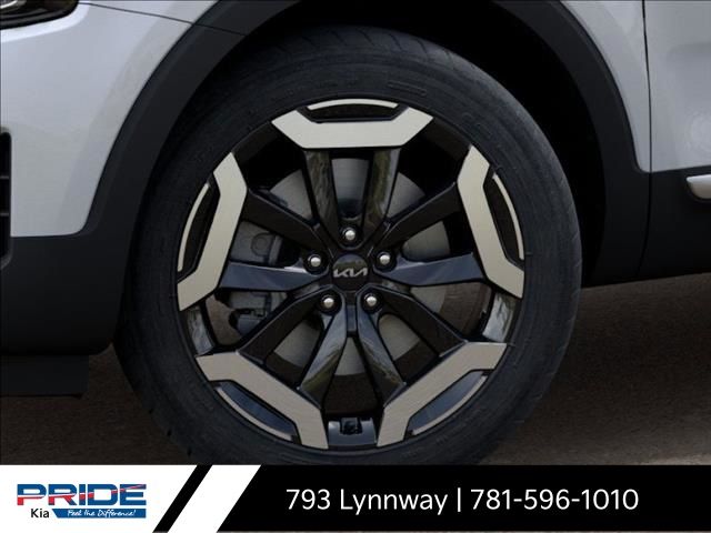 Vehicle image 11 of 28