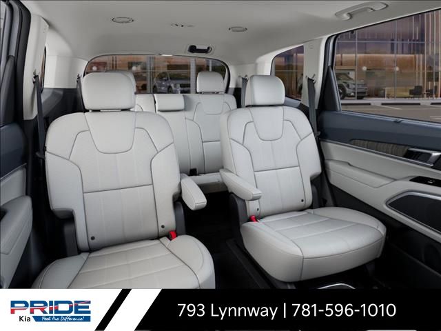 Vehicle image 17 of 28