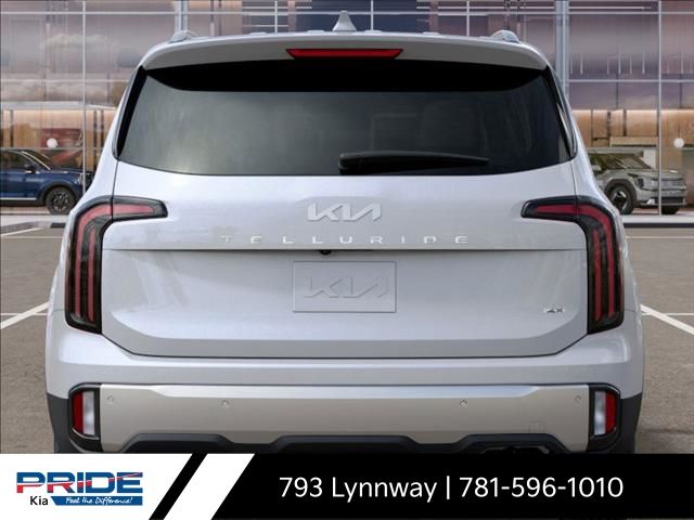 Vehicle image 8 of 28