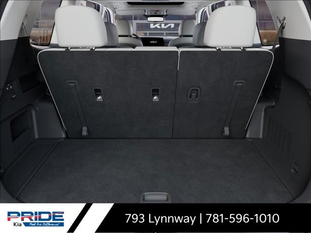 Vehicle image 20 of 28