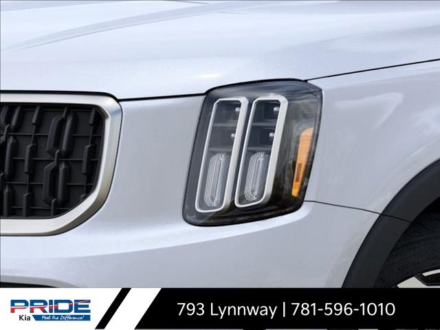 Vehicle image 12 of 28