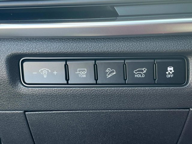 Vehicle image 28 of 37