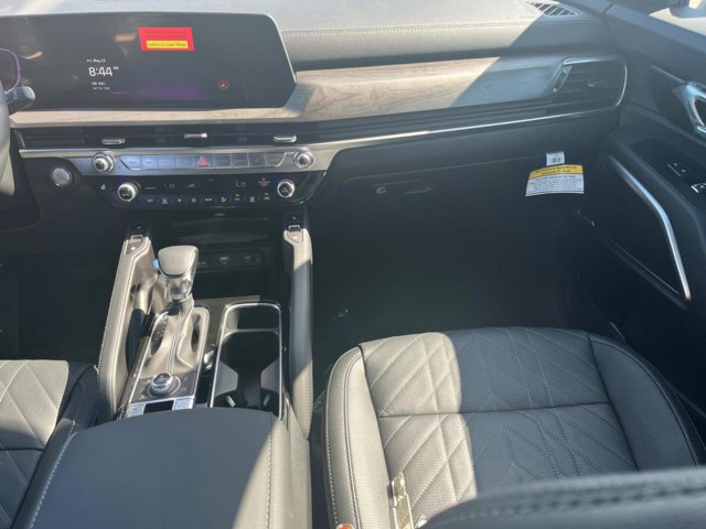Vehicle image 13 of 37