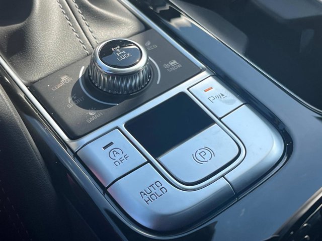 Vehicle image 30 of 37