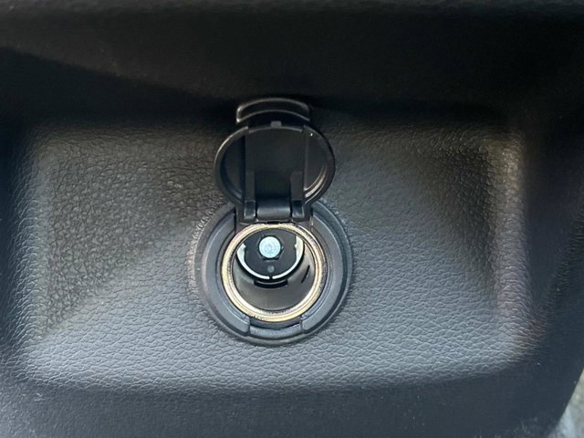 Vehicle image 18 of 37