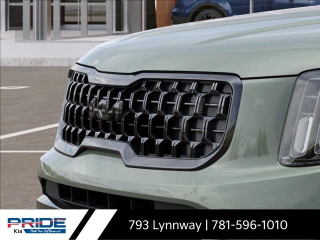 Vehicle image 13 of 36