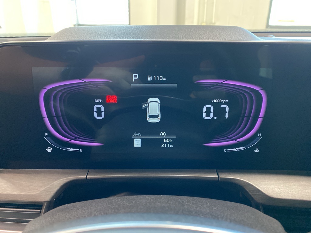 Vehicle image 18 of 32