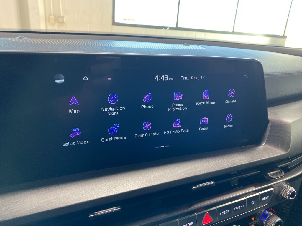 Vehicle image 9 of 32