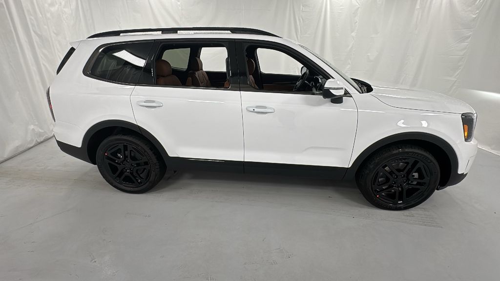 2025 Kia Telluride EX X-Line Image 4 of 40
