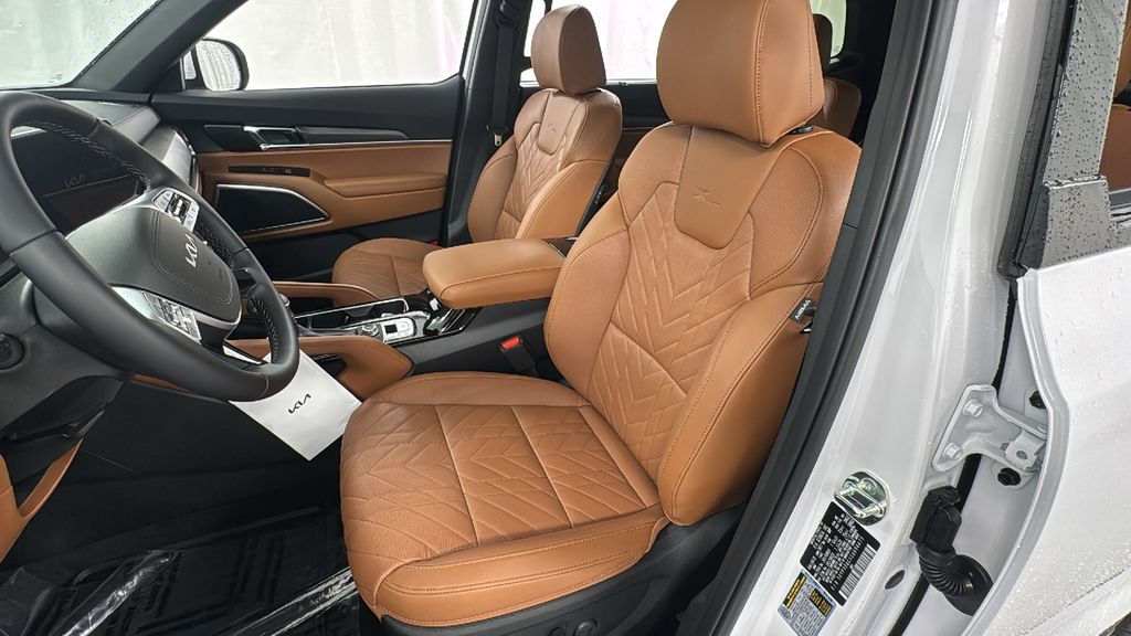 2025 Kia Telluride EX X-Line Image 13 of 40