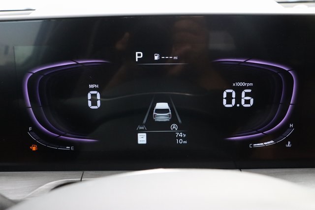 Vehicle image 18 of 22