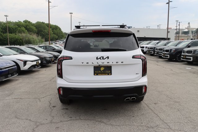 Vehicle image 6 of 22