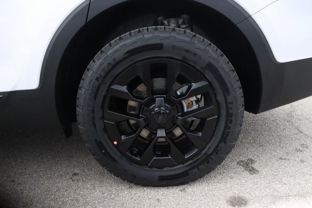 Vehicle image 9 of 22
