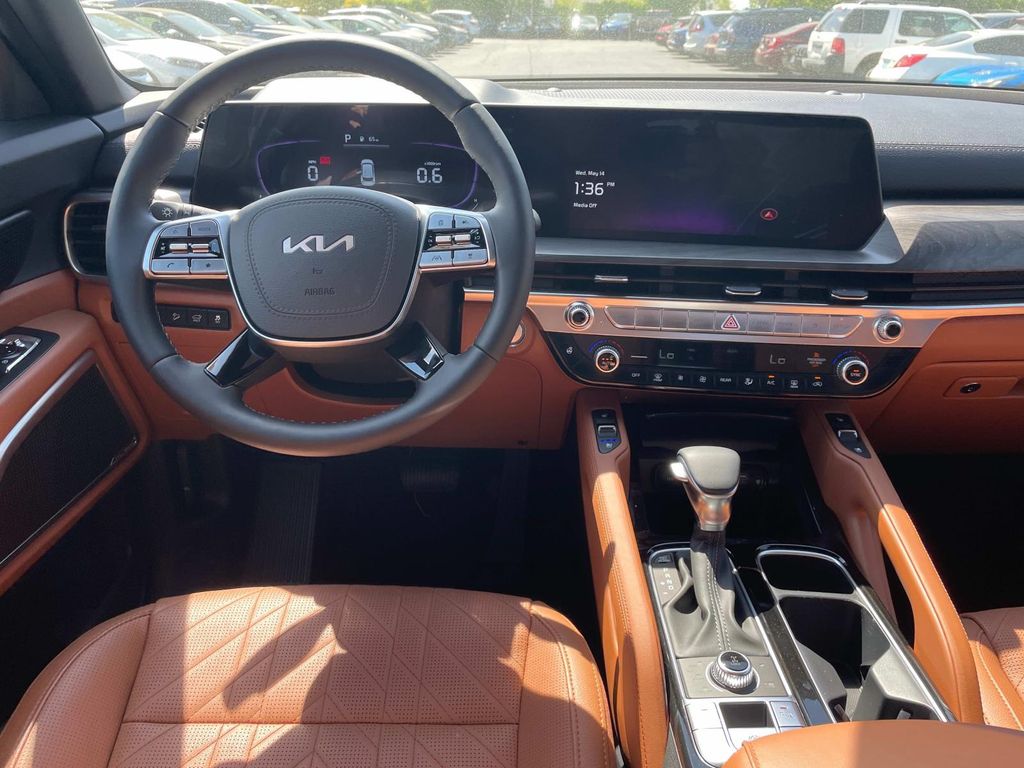 Vehicle image 6 of 13