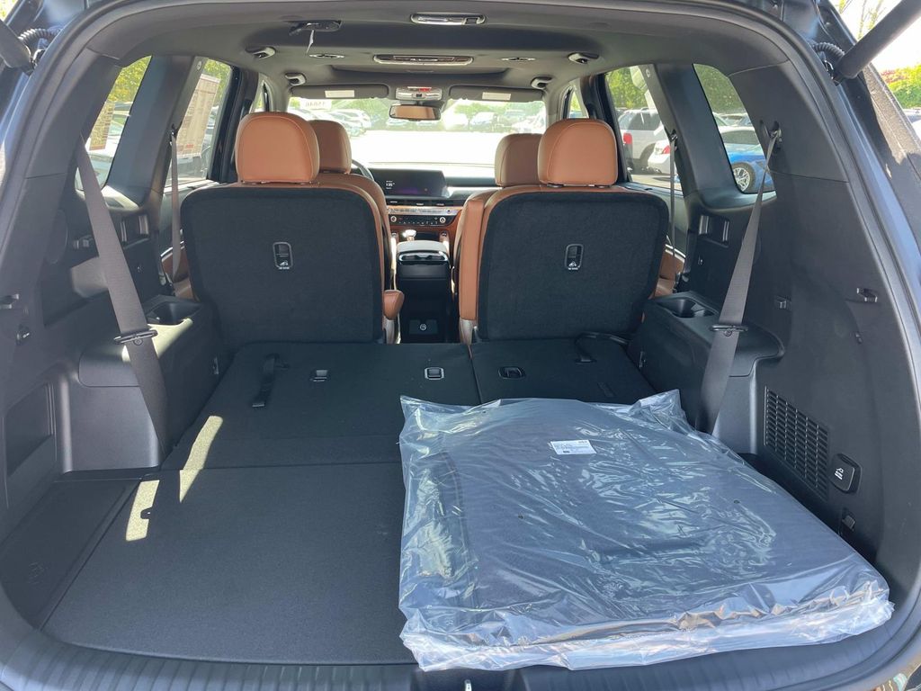 Vehicle image 4 of 13