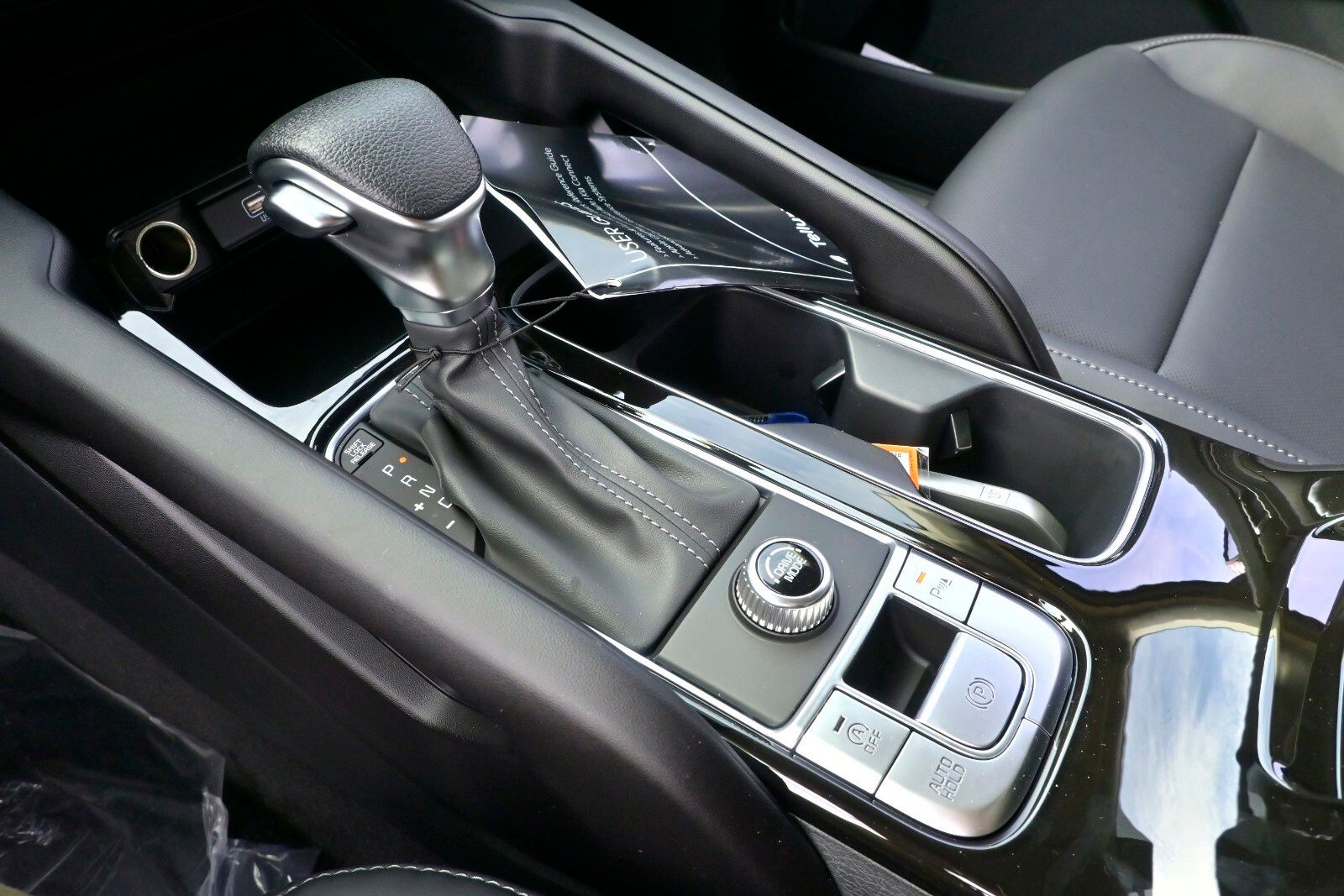 2025 Kia Telluride LX Image 21 of 33