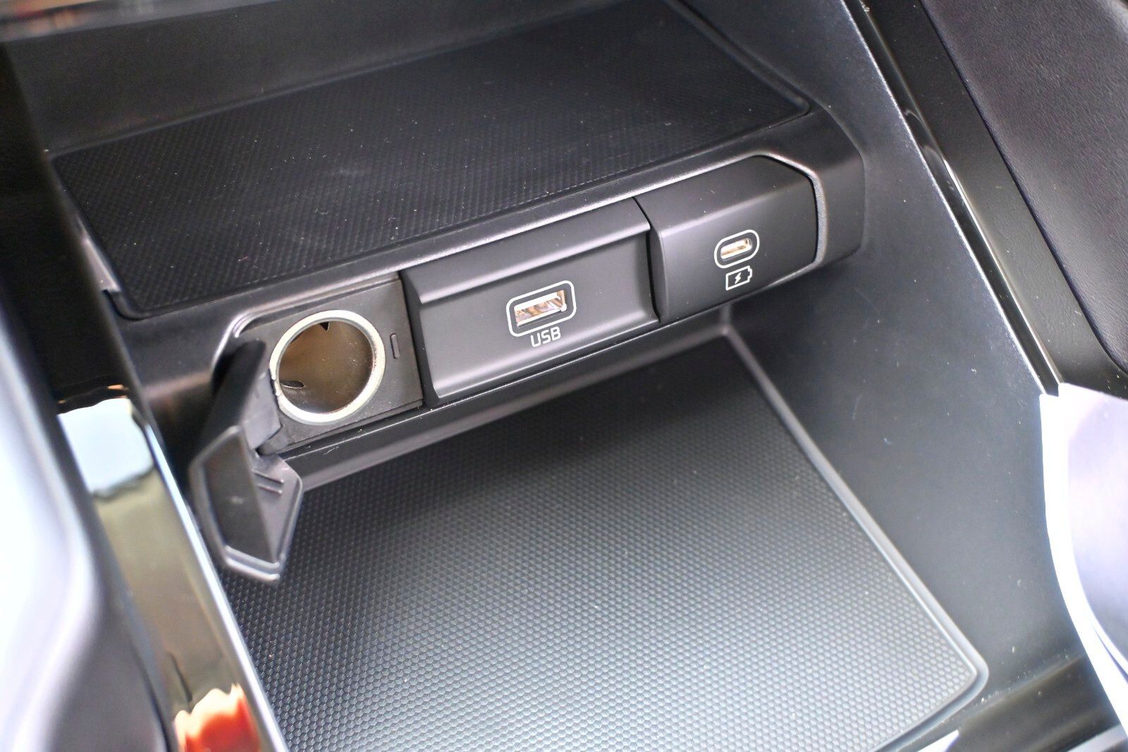 2025 Kia Telluride LX Image 32 of 33