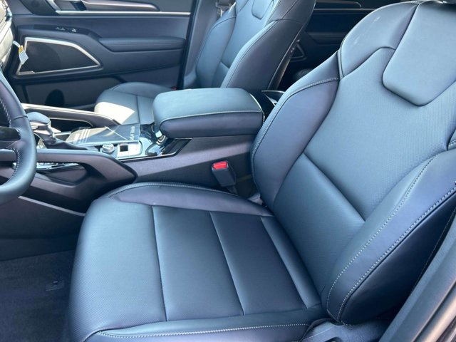 2025 Kia Telluride LX Image 13 of 32