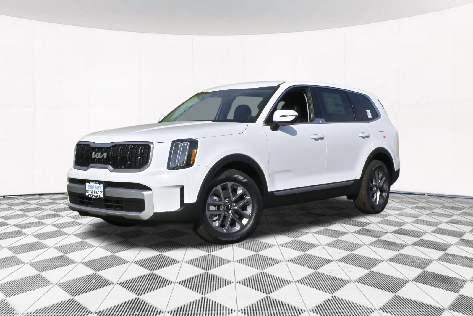 2025 Kia Telluride LX Image 2 of 33
